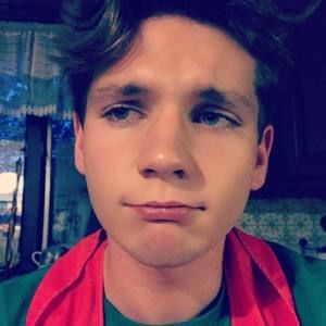 Meet your Posher, Alex